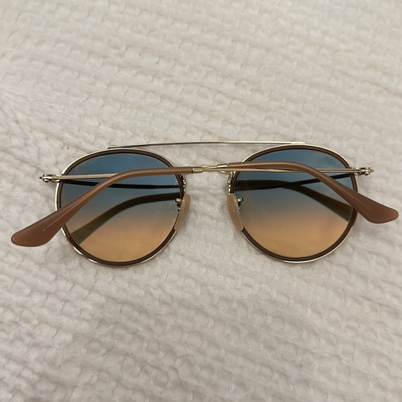 Round Double Bridge Ray Ban’s - Picture 4 of 12